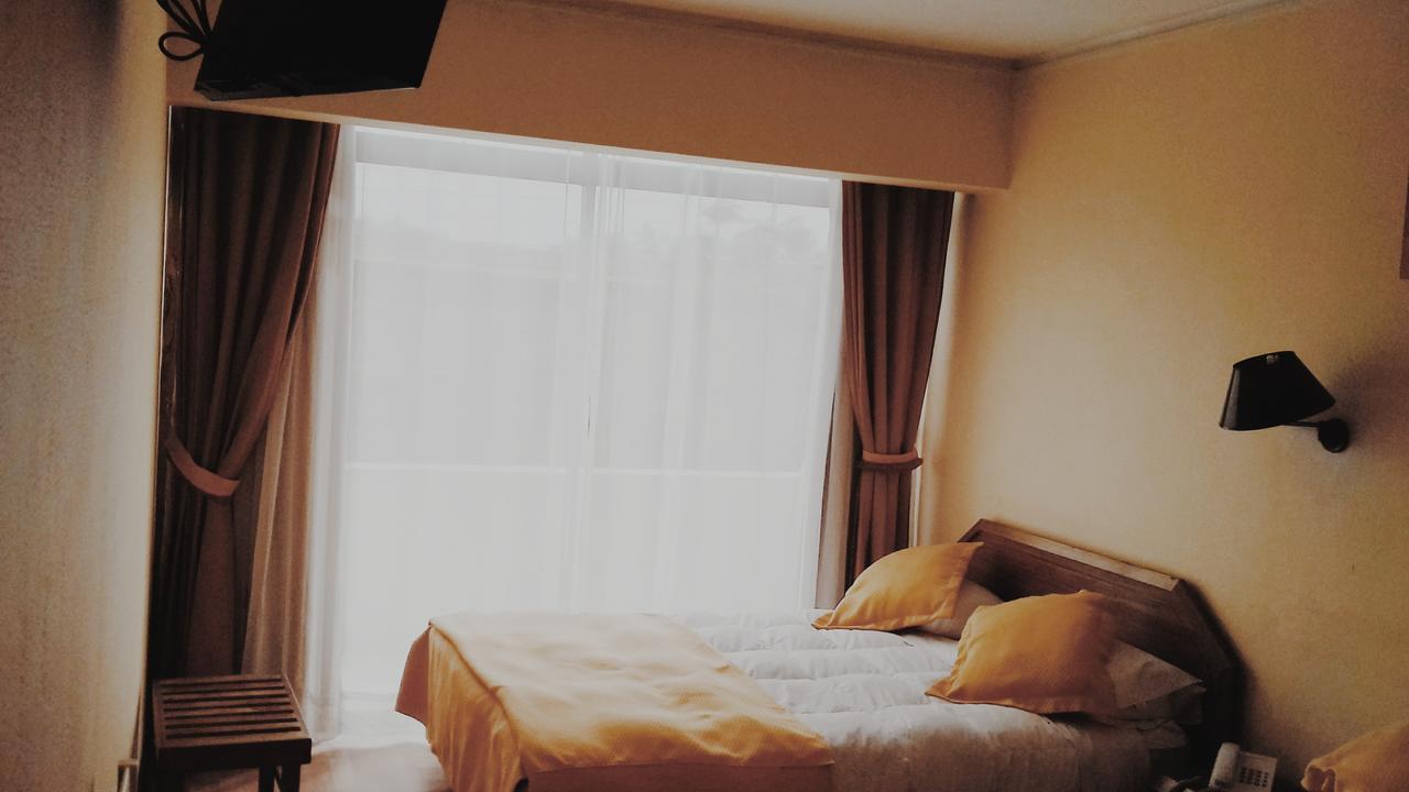 Hotel Plaza Лос-Андес Экстерьер фото
